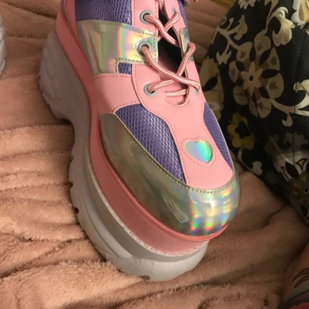 Platform sneakers